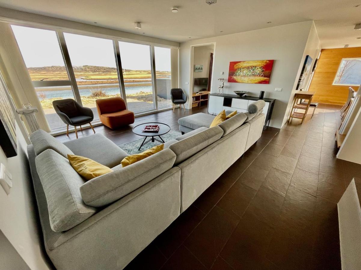 Brun Villa Laugaras Екстериор снимка